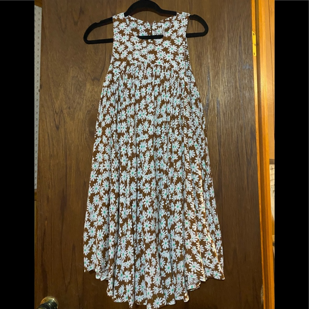 Free people dress/tunic. Zip in back. Pockets!